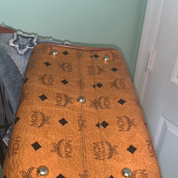 MCM Boston Medium With Strap - Picture 4 of 10